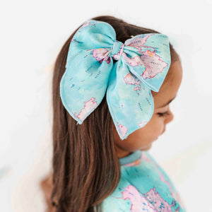 Baby Kids Bamboo Pajamas ā For What It's Earth Woven Alligator Clip ā Image 1