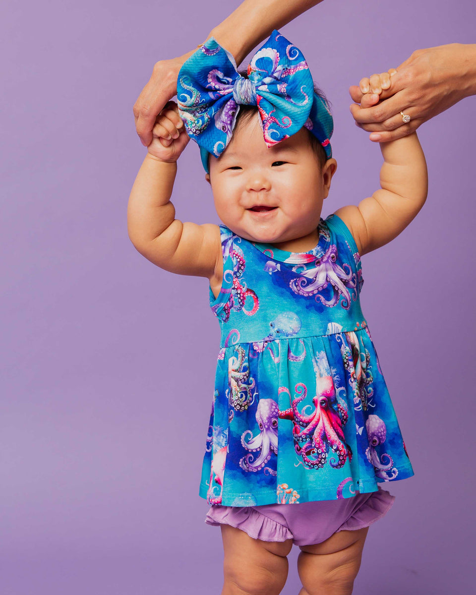 Tenta-cool Sleeveless Peplum Top & Bottoms Set