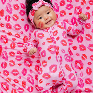 Baby Kids Bamboo Pajamas — Seal The Deal Ruffle Bum Bum Blanket — Image 1