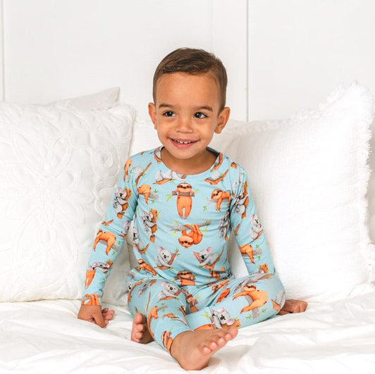 Serial Chiller Two-Piece Pajama Set - Long Sleeves
