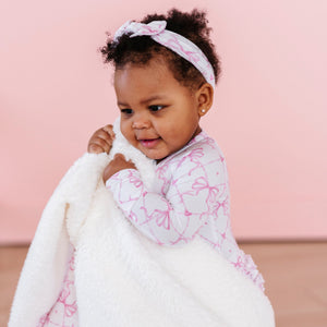 Bums & Roses - Baby & Kids Bamboo Pajamas - Take A Bow Bum Bum Blanket - Plush - Image 1