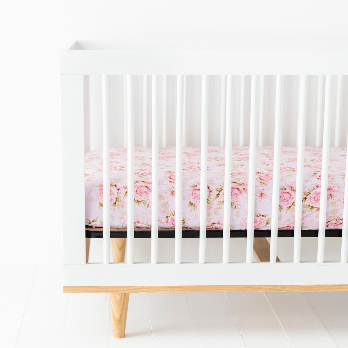 Rosey Moments Crib Sheet