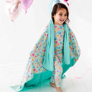 Bums & Roses - Baby & Kids Bamboo Pajamas - Sweethearts® Blue Ombre Bum Bum Blanket - Image 1