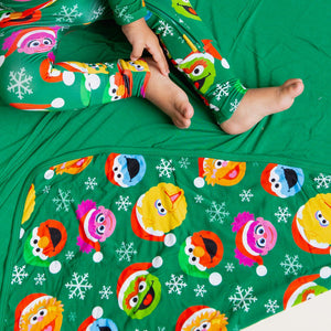 Baby Kids Bamboo Pajamas — Sesame Street™ Holiday Cheer Bum Bum Blanket — Image 3